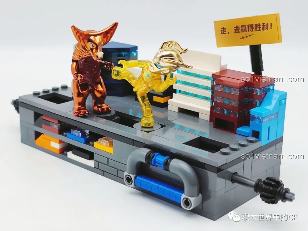 Cận cảnh quá trình lắp ráp phần đế của bộ đồ chơi lắp ghép Ultraman đối kháng 75102