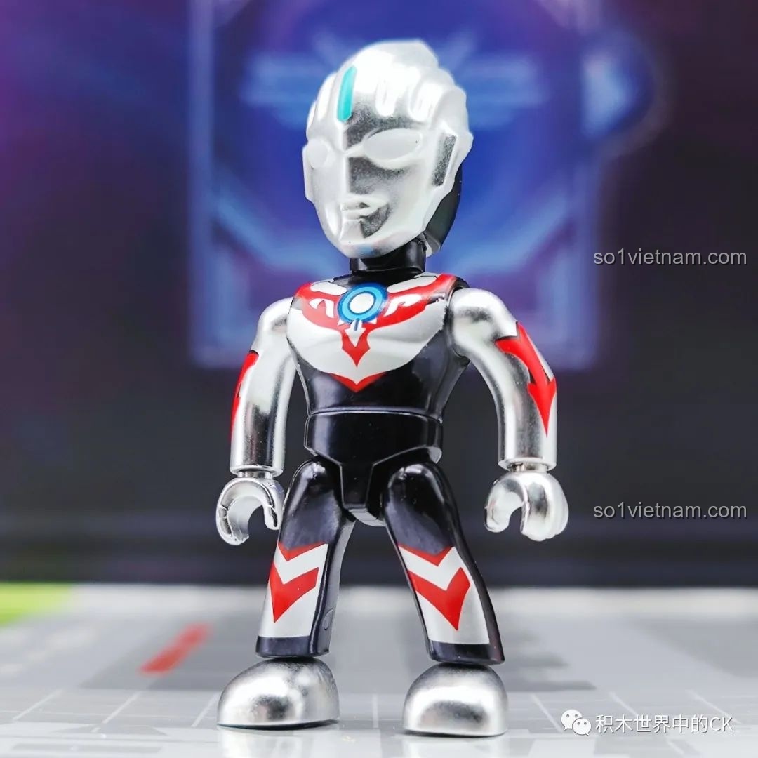 Nhân vật Ultraman Orb Origin trong bộ đồ chơi lắp ghép Ultraman đối kháng 75102