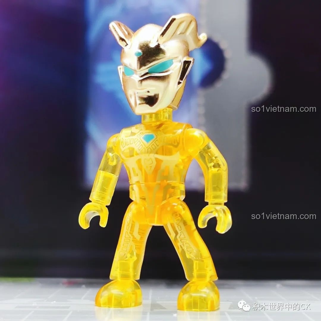 Nhân vật Ultraman Zero Shining trong bộ đồ chơi lắp ghép Ultraman đối kháng 75102