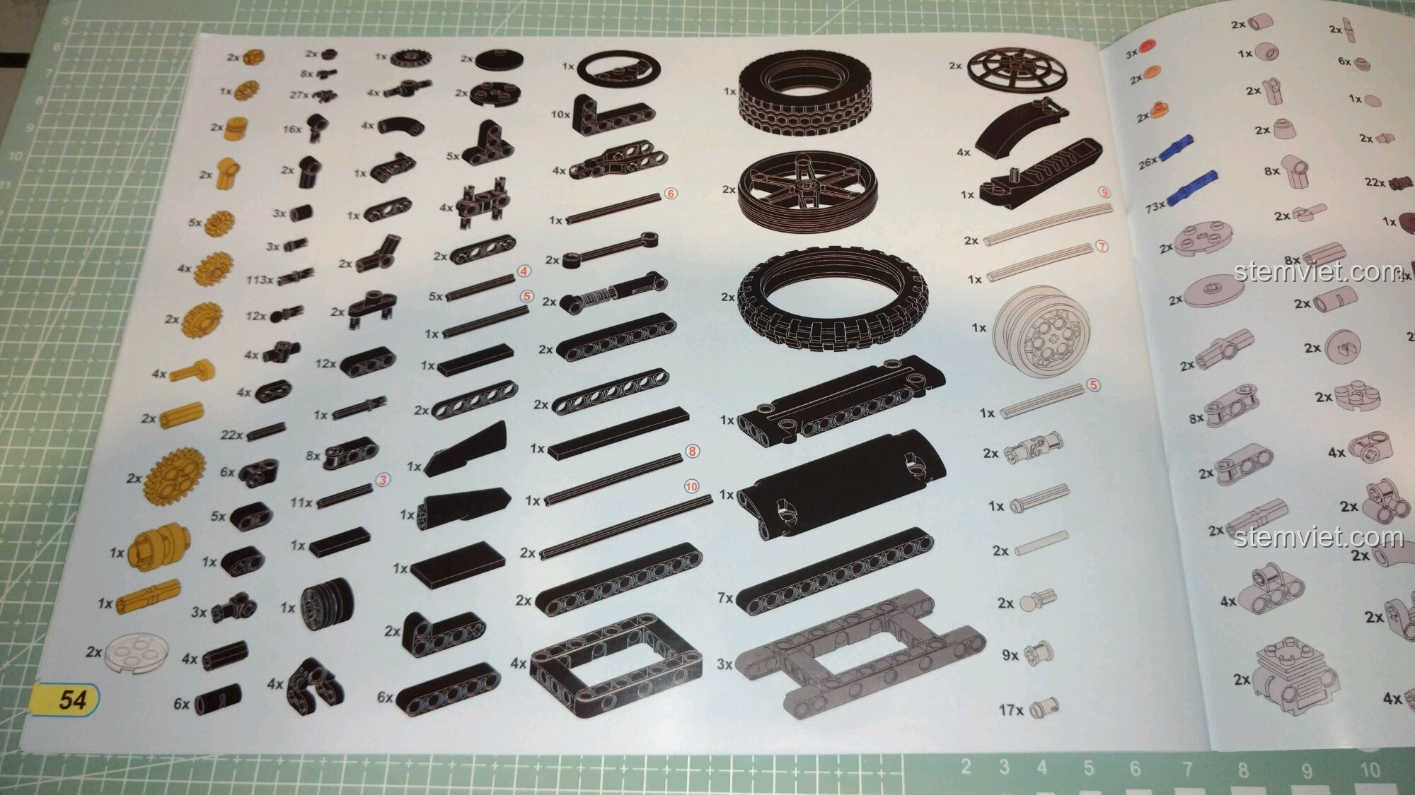 Bảng kê chi tiết các mảnh ghép của bộ lắp ghép Xe Morgan 3 Bánh Tỉ Lệ 1:8, giúp kiểm tra dễ dàng.