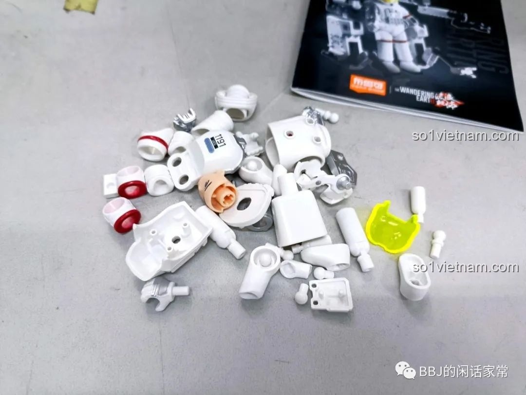 Mô hình phi hành gia hoàn thiện từ bộ lắp ráp布鲁可BLOKEES 71051