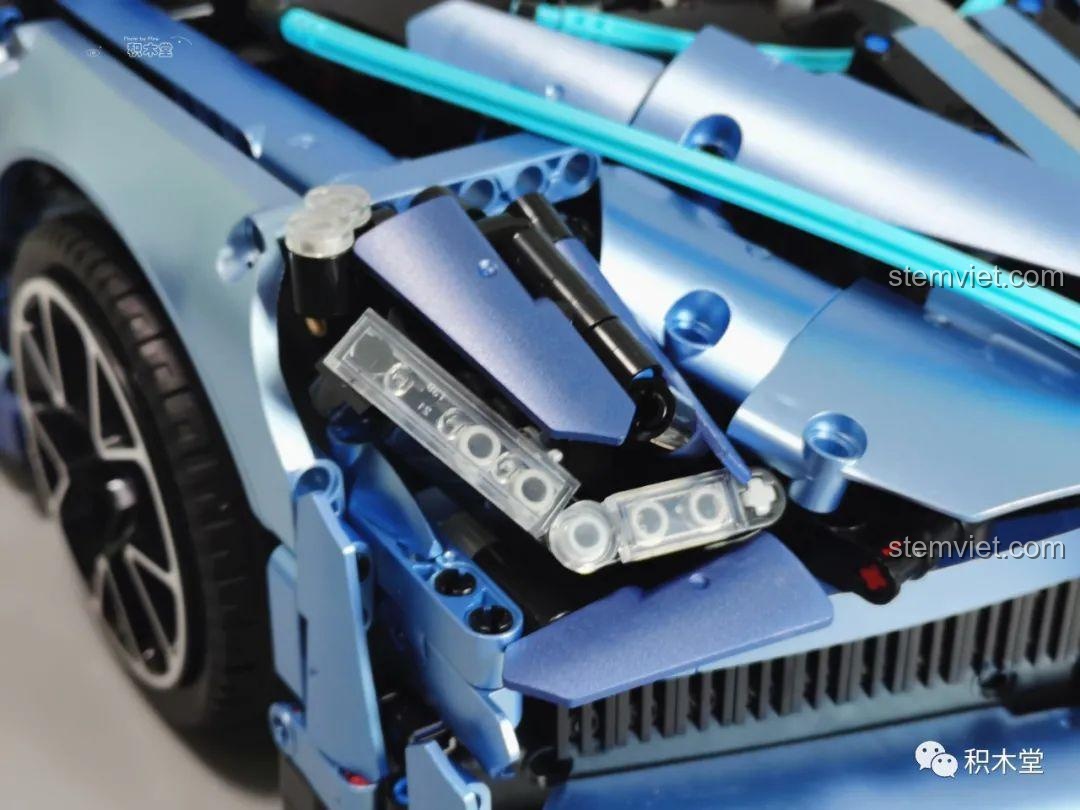 Cận cảnh logo Div6 trên đuôi xe Bugatti Divo Taigaole T5004