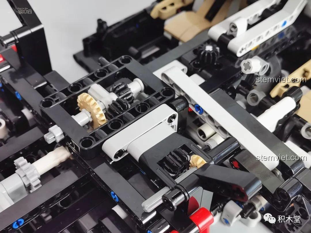 Cận cảnh chi tiết nội thất Bugatti Divo Taigaole T5004