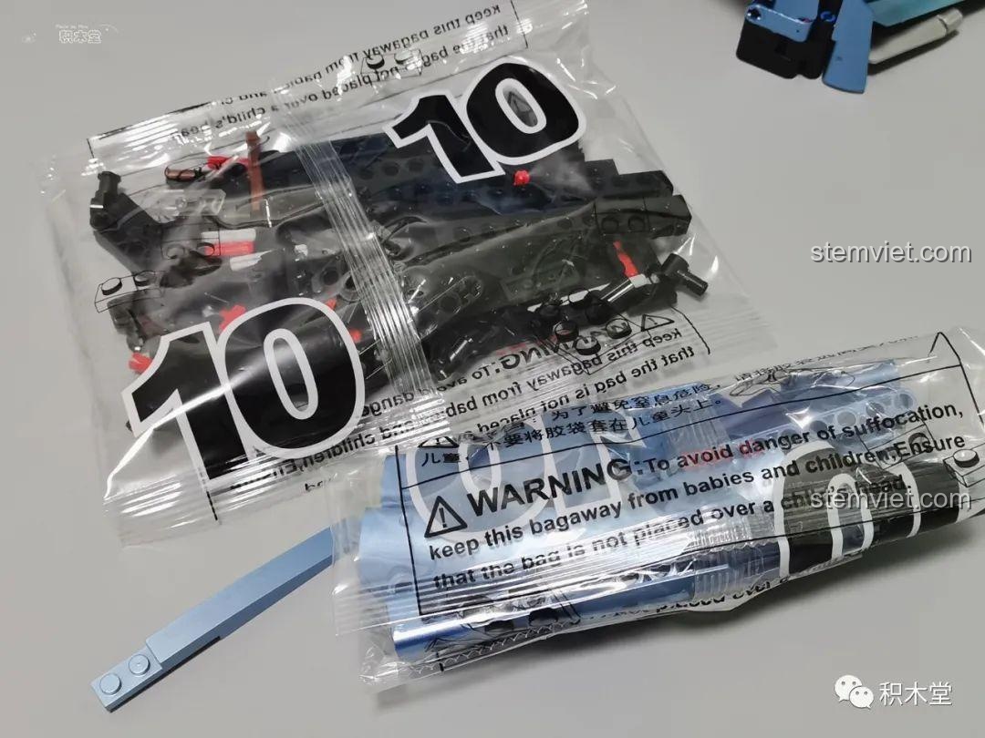 Cận cảnh chi tiết ống xả Bugatti Divo Taigaole T5004