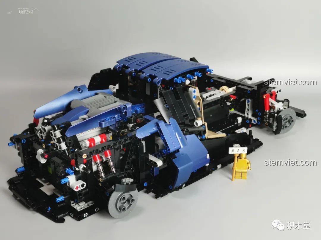 Cận cảnh vô lăng Bugatti Divo Taigaole T5004