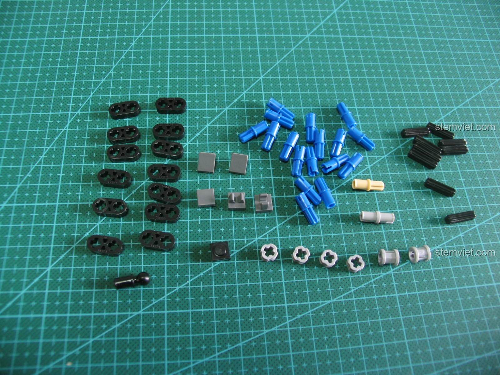 Cơ chế khóa an toàn của Súng UZI CaDA C81008.