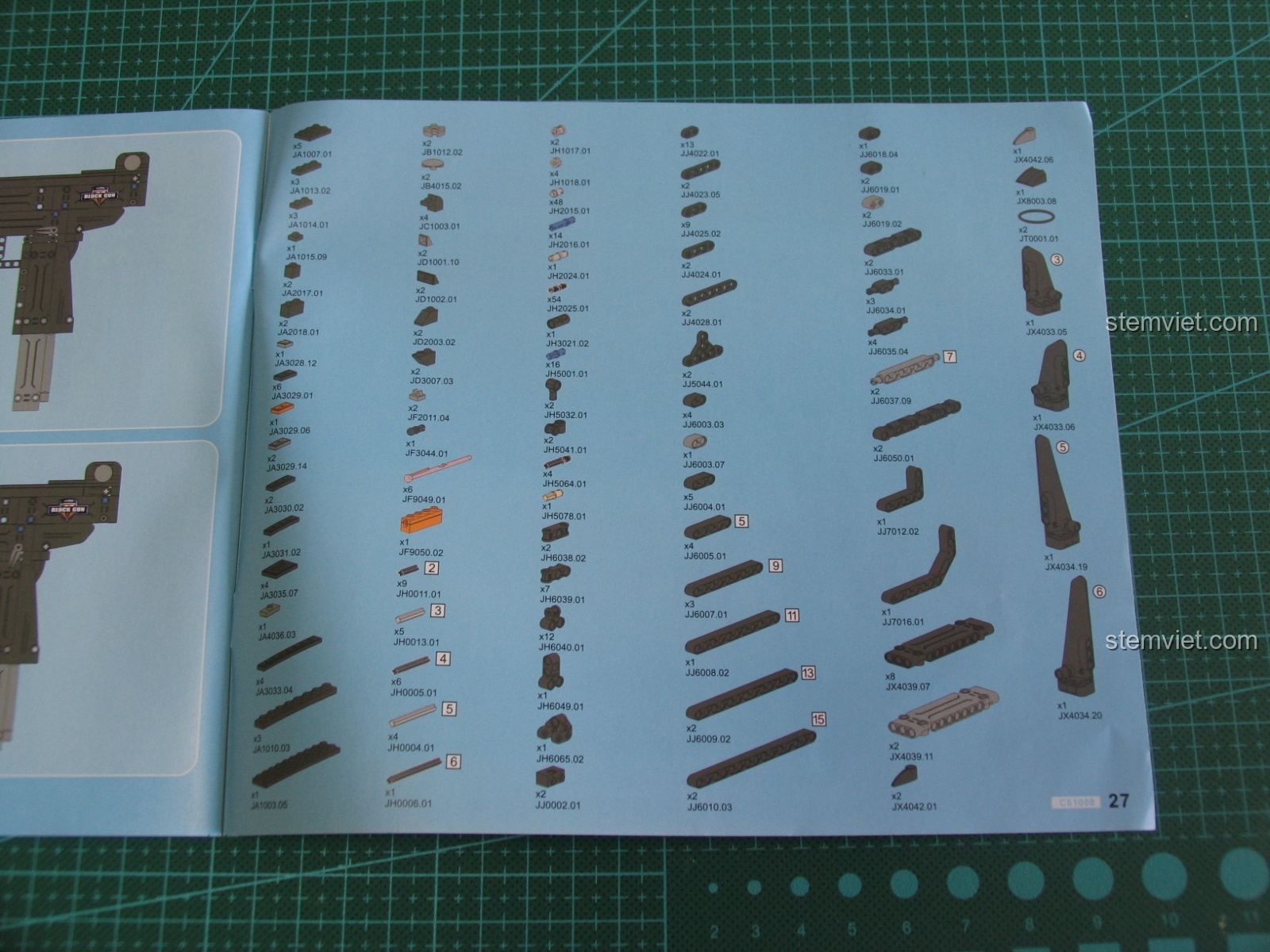 Hoàn thiện phần thân của mô hình Súng UZI CaDA C81008.