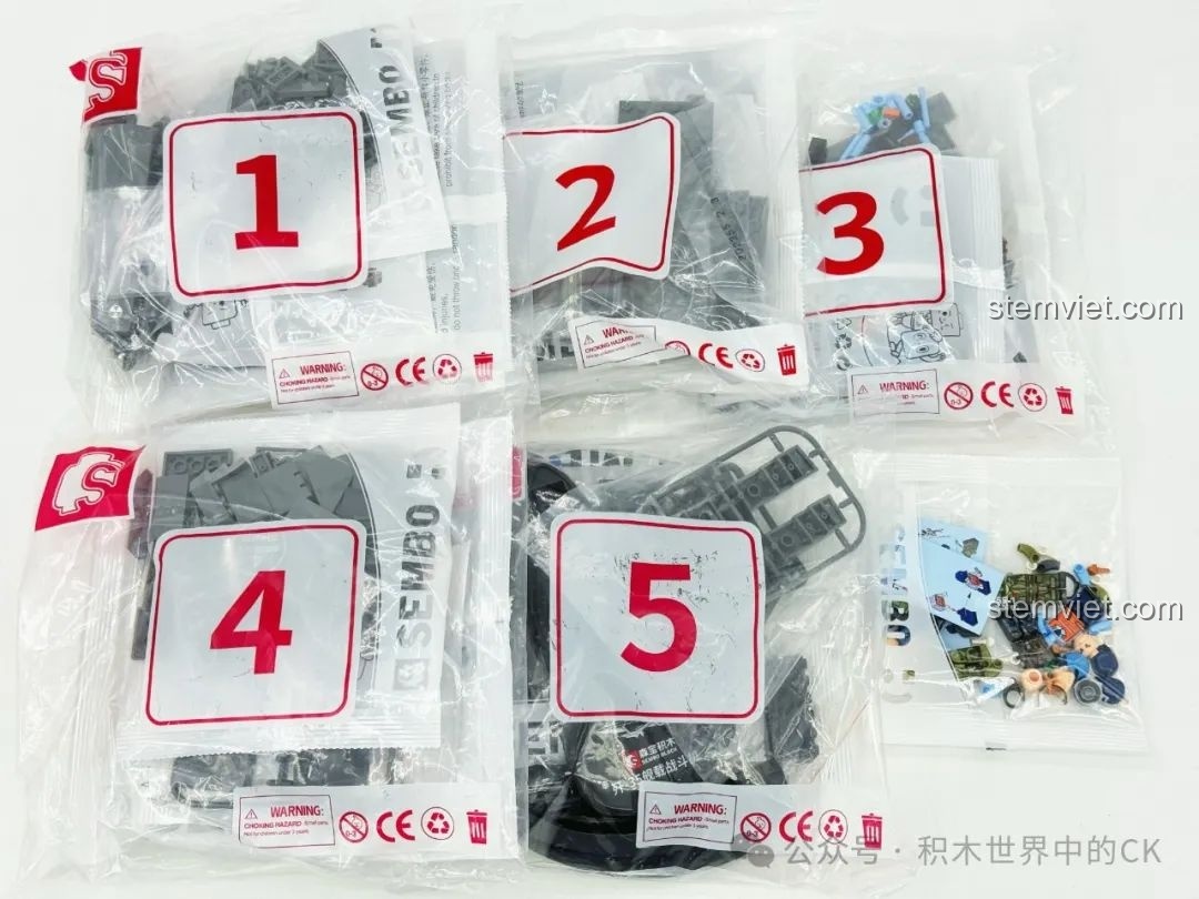 Bộ lắp ráp Chiến đấu cơ trên tàu sân bay J-35 SEMBO có các túi mảnh ghép được đánh số thứ tự rõ ràng.