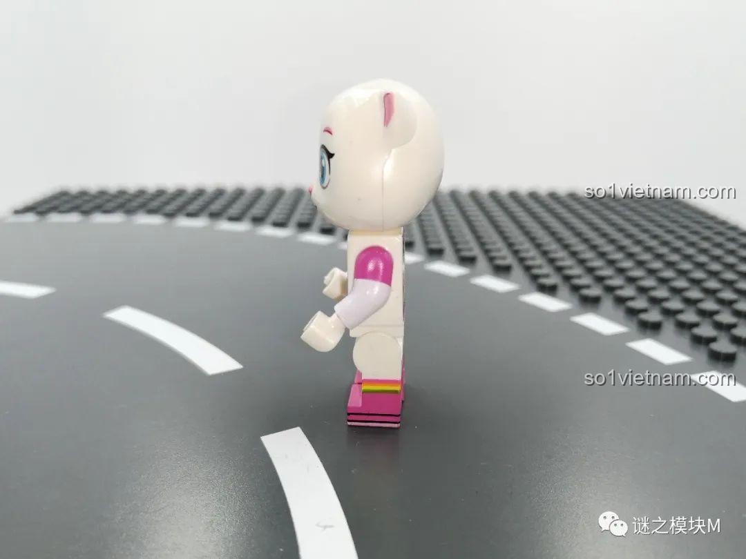 Bối cảnh phòng thí nghiệm trong bộ lắp ráp Gia đình Talking Tom 99004