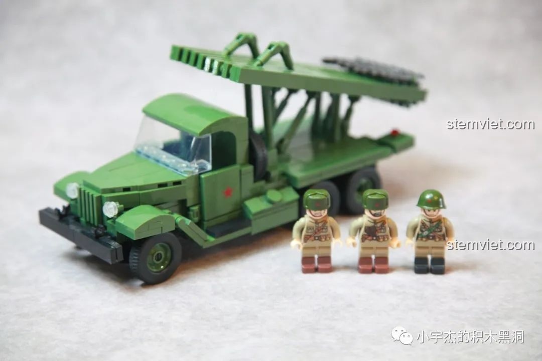 Cận cảnh một bộ lắp ráp xe tăng của QUANGUAN.