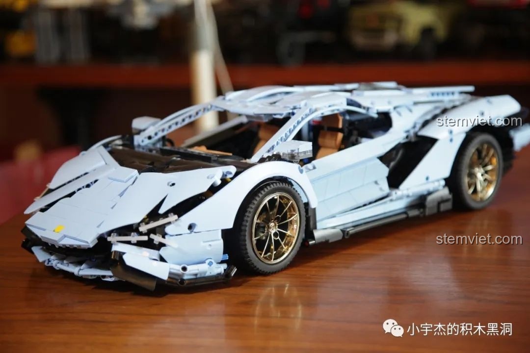 Hình ảnh quảng cáo sản phẩm Mould King 13056 Lamborghini Hyper, cho thấy vẻ đẹp và tính năng nổi bật.