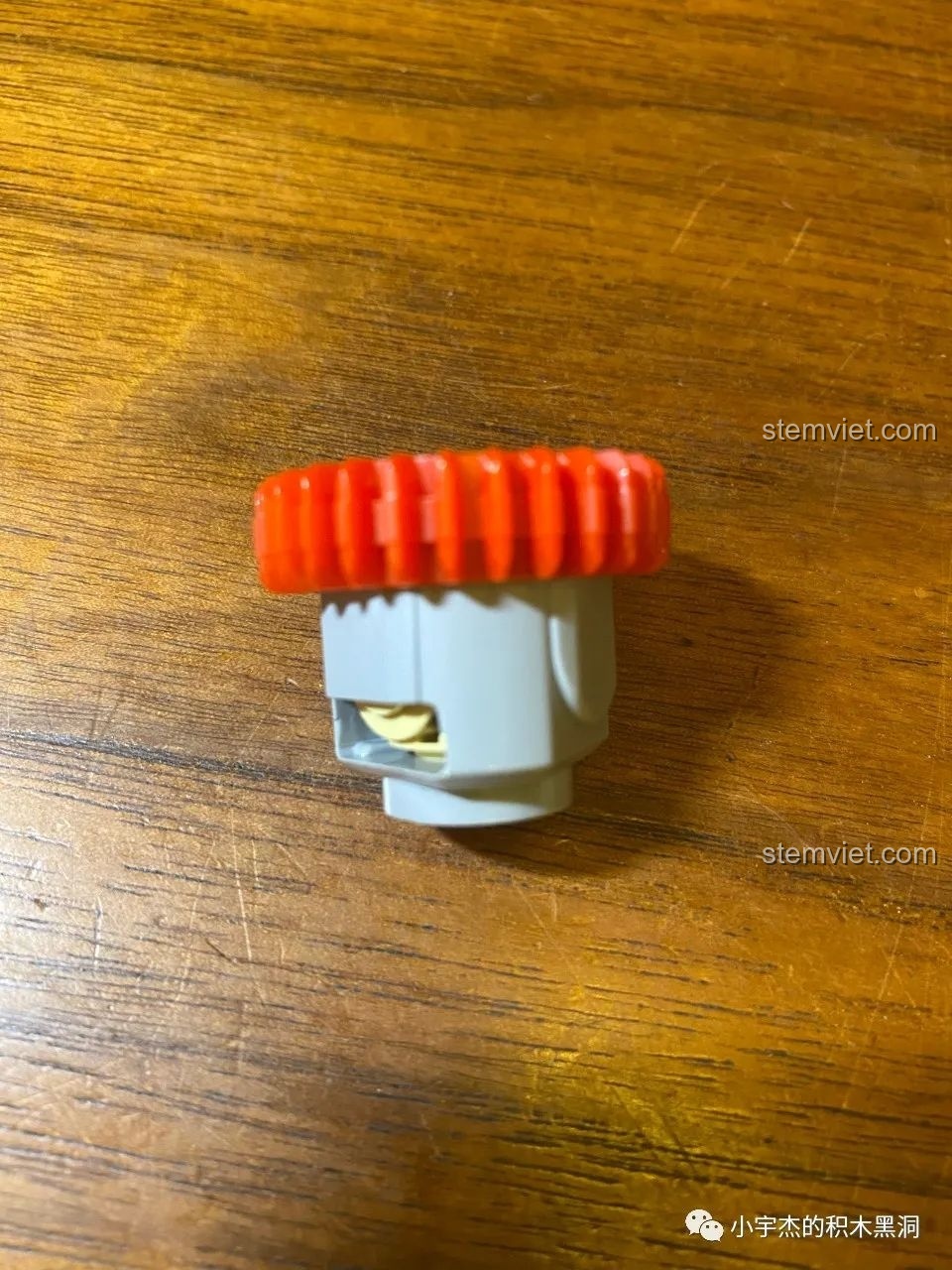 Túi linh kiện số 5 của Mould King 13056 Lamborghini Hyper, chứa các mảnh ghép cho phần thân xe và ngoại thất.