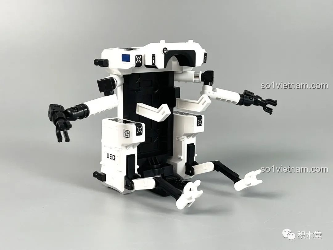 Mô hình MMU với cánh tay robot và phi hành gia đang đứng, cánh tay chụp từ bộ布鲁可 Lưu Lạc Địa Cầu 2