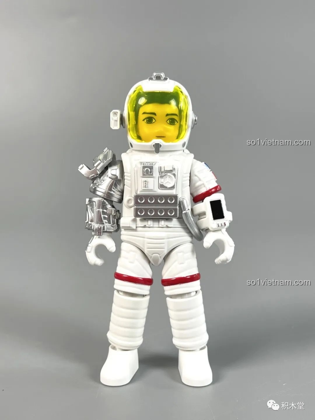 Mô hình MMU với cánh tay robot và phi hành gia từ bộ布鲁可 Lưu Lạc Địa Cầu 2