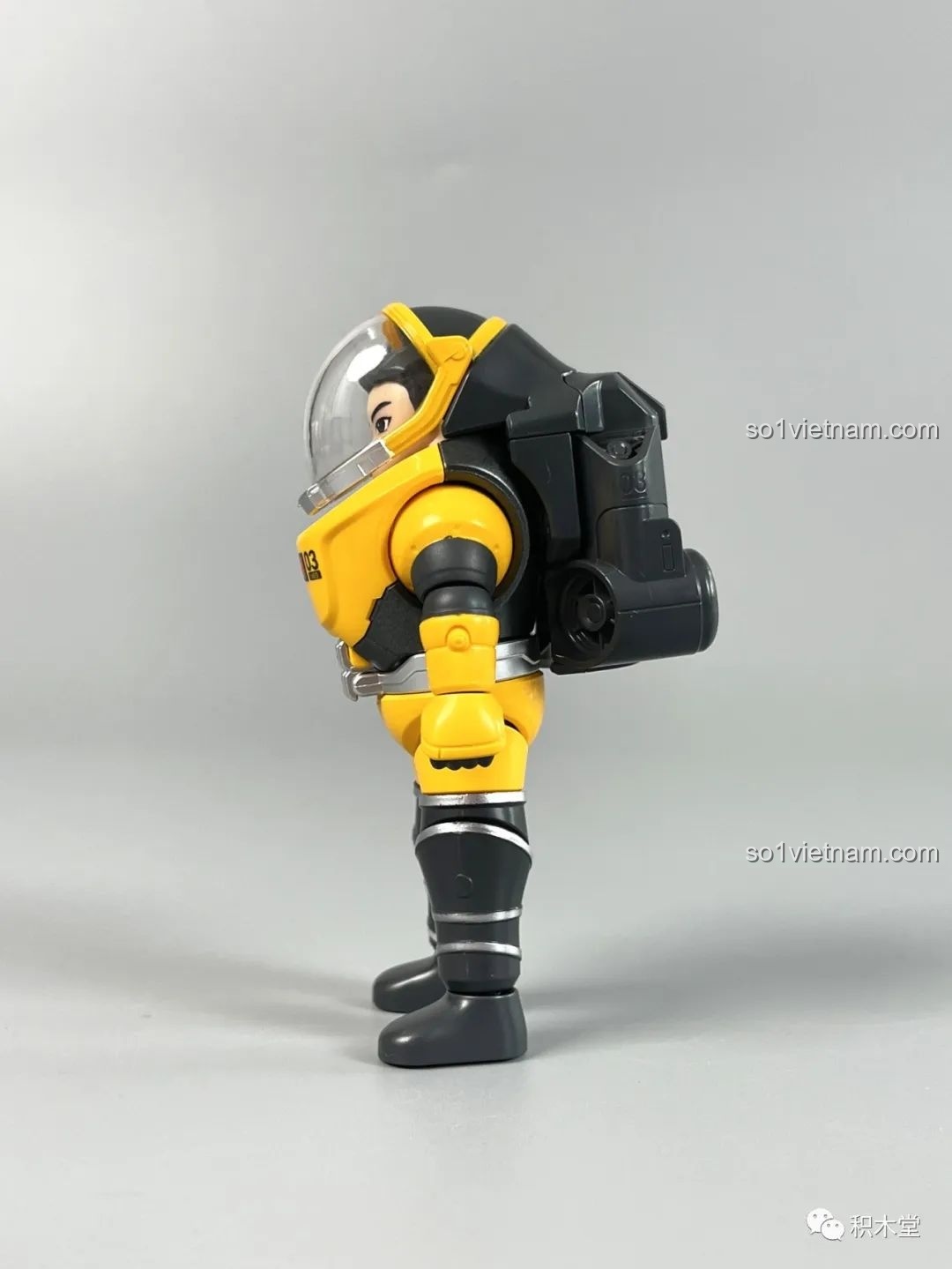 Cận cảnh cánh tay của mô hình phi hành gia布鲁可 Lưu Lạc Địa Cầu 2