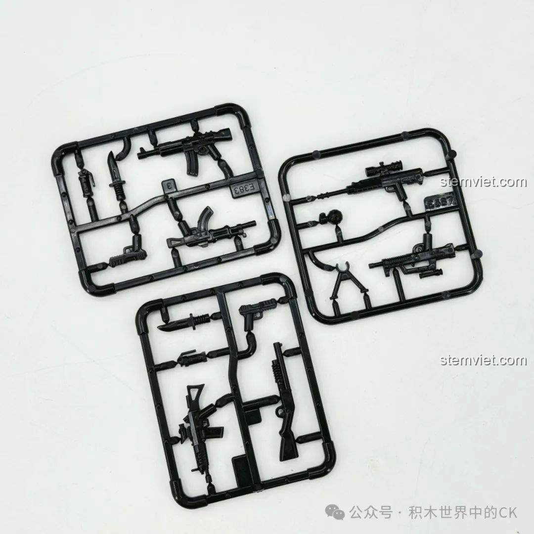 Bộ lắp ráp Máy bay chiến đấu J-35 202255 giá rẻ có thêm các vỉ vũ khí và phụ kiện cho minifigures.