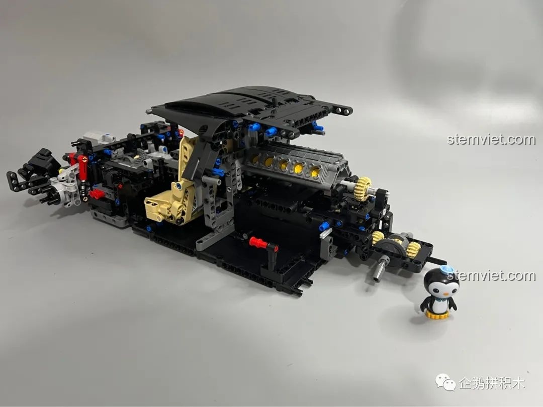 Động cơ V16 của mô hình Moyu Block MY88008 Bugatti Bolide đã lắp xong.