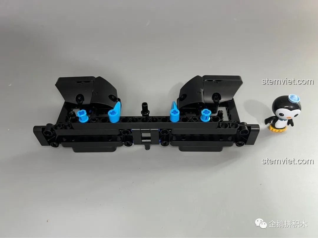 Góc nhìn từ trên cao của mô hình Moyu Block MY88008 Bugatti Bolide đã hoàn thành.