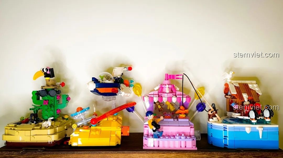 Bộ lắp ráp Pantasy Series Tương Tác Vui Nhộn hoàn chỉnh, trưng bày 4 mô hình độc đáo: BBQ tuyết, Tiên nhân chỉ lộ, Tàu vũ trụ, và Trò chơi đập nhím.