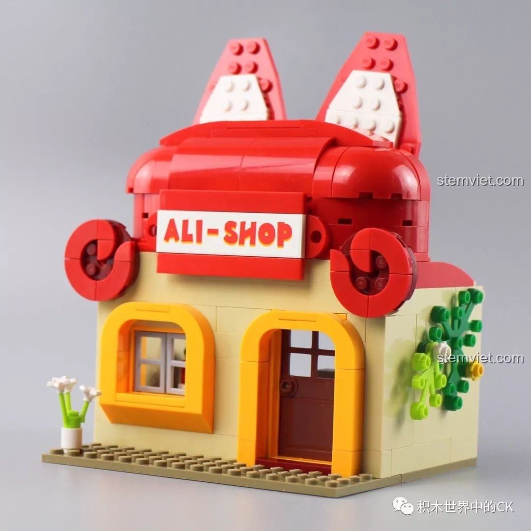 Cận cảnh mô hình Cửa hàng A-li của bộ QMAN 3901, tập trung vào chi tiết mái nhà.