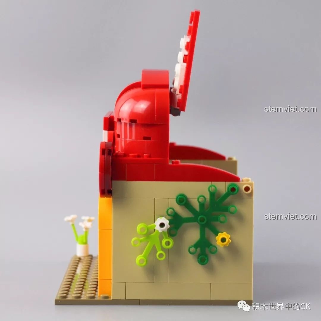 Cận cảnh nội thất bên trong mô hình Cửa hàng A-li của bộ QMAN 3901.