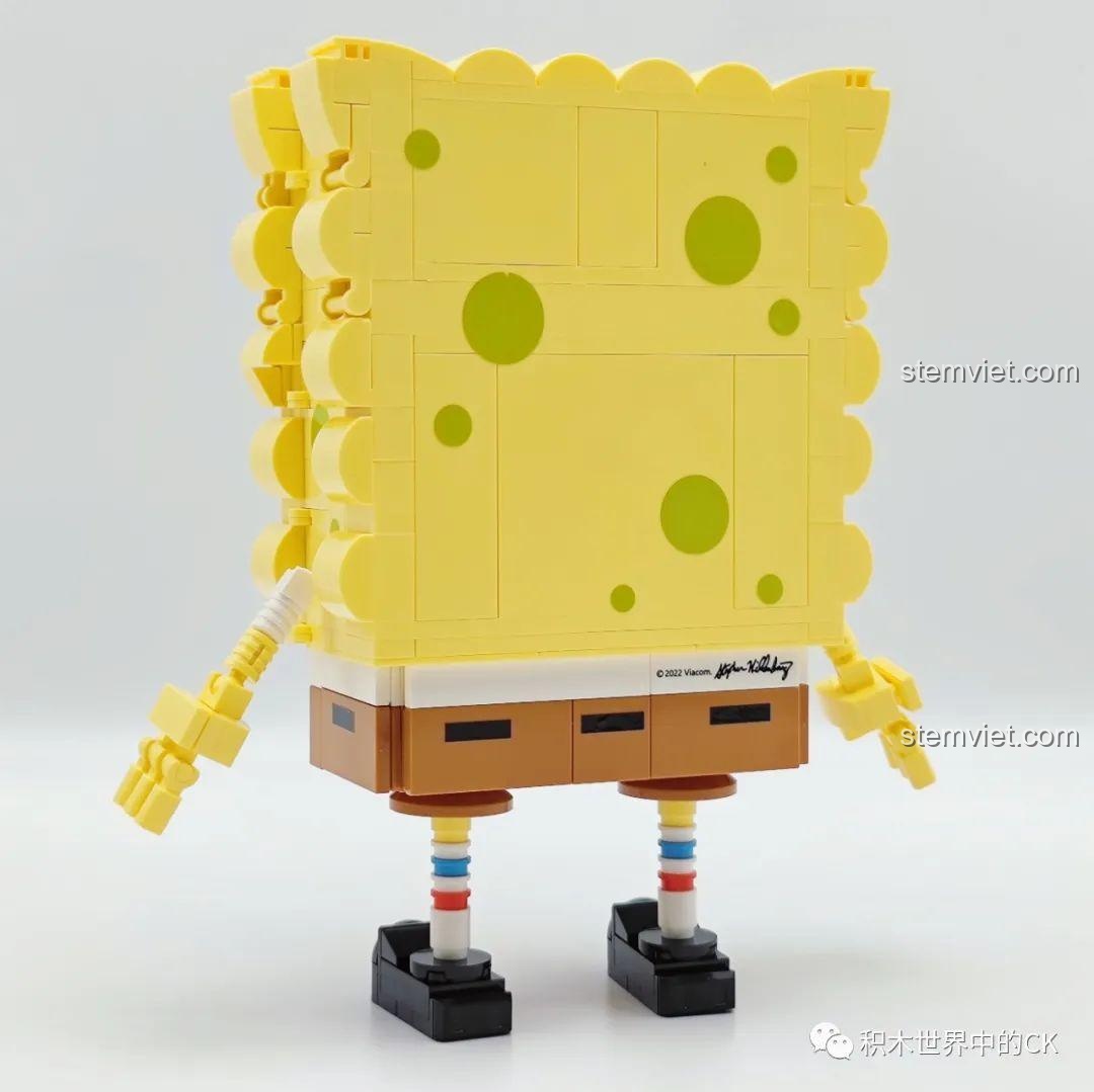 Chi tiết bên trong mô hình SEMBO Spongebob Squarepants 612203