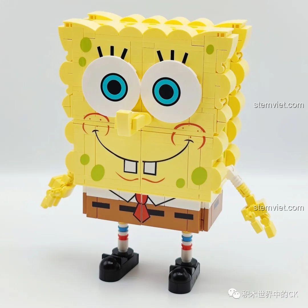 Mô hình SEMBO Spongebob Squarepants 612203 nhìn từ phía trước nghiêng