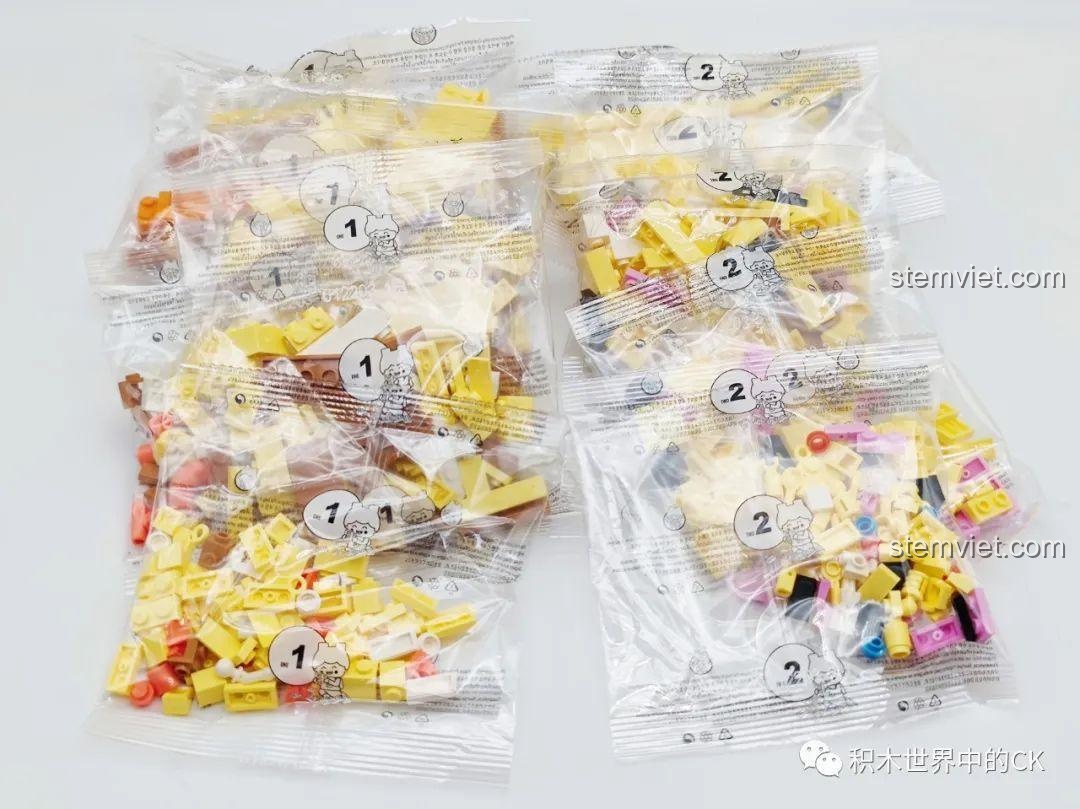 Các túi mảnh ghép SEMBO Spongebob Squarepants 612203 được mở ra