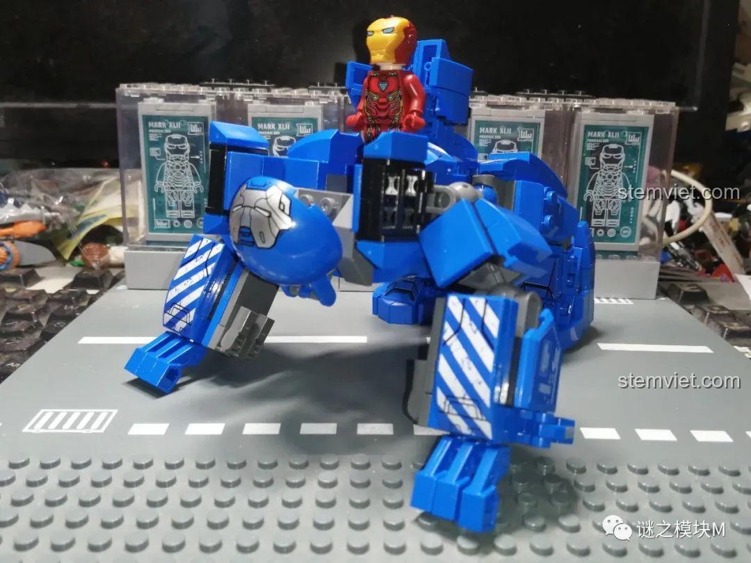 Cận cảnh các mảnh ghép và khớp nối của mô hình Iron Man Mark 38.