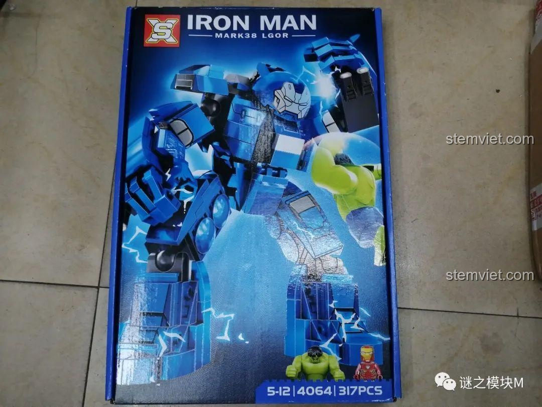 Hộp bộ lắp ráp Shuang Xiang Iron Man Mark 38 Igor SX4064 với hình ảnh Iron Man khổng lồ màu xanh.