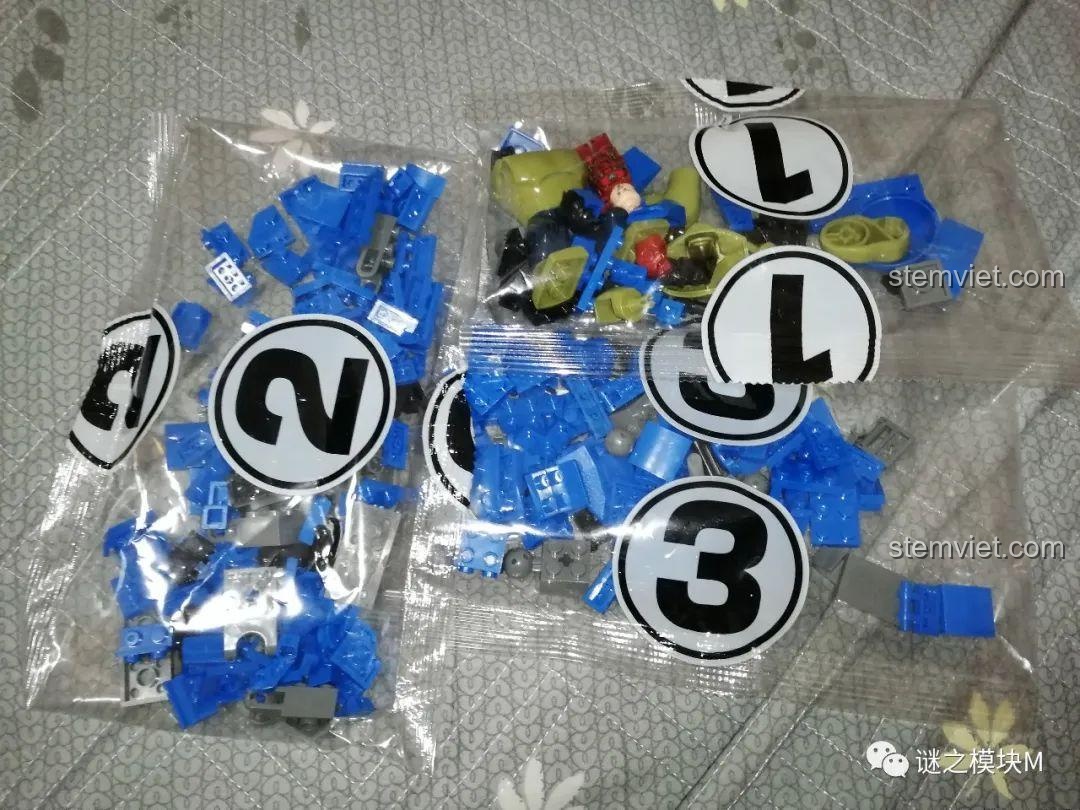 Các túi chi tiết của bộ lắp ráp Shuang Xiang Iron Man Mark 38 Igor SX4064 được đánh số.
