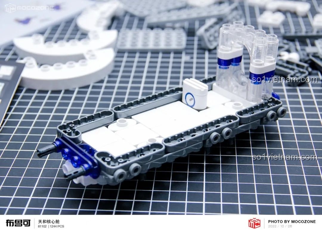 Mô hình module với cánh tay robot