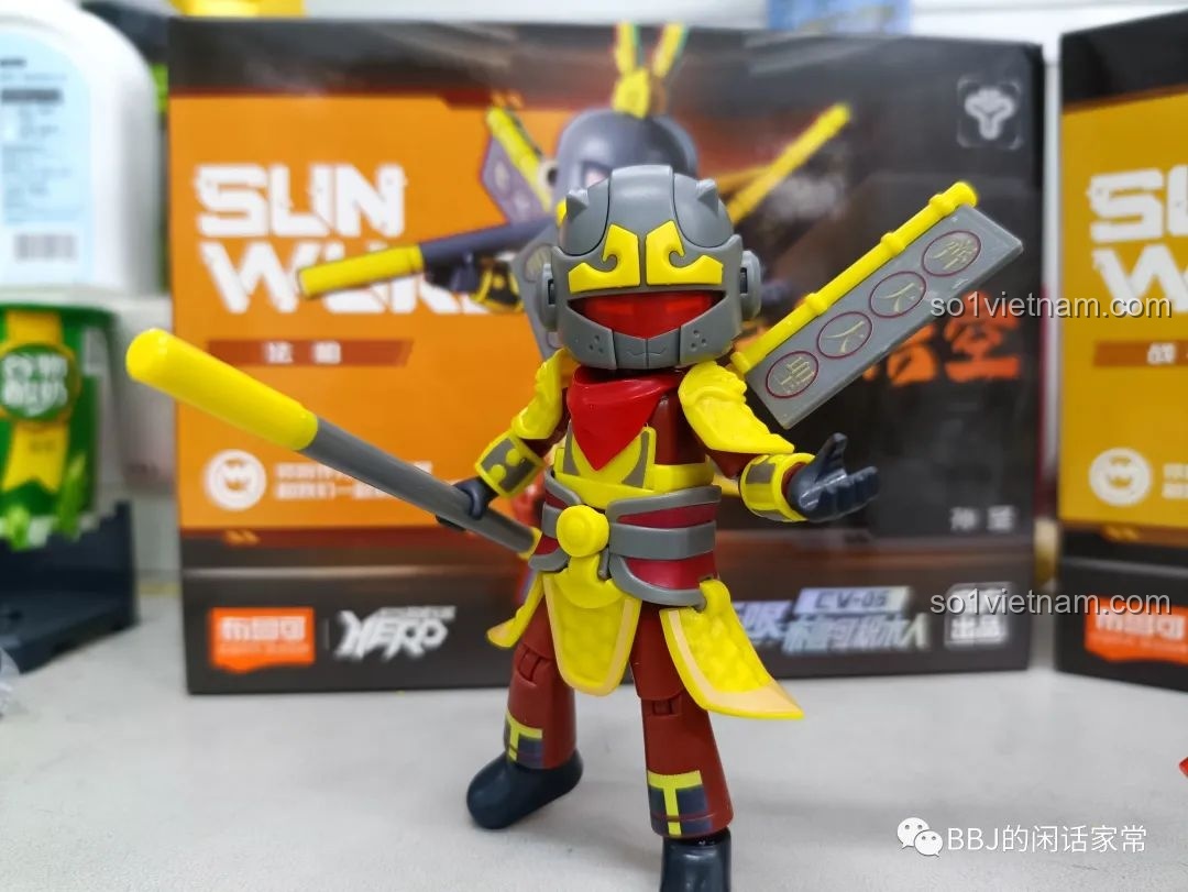 Mô hình Tôn Ngộ Không Pháp Tướng BLOKEES 85005 trên đế trưng bày