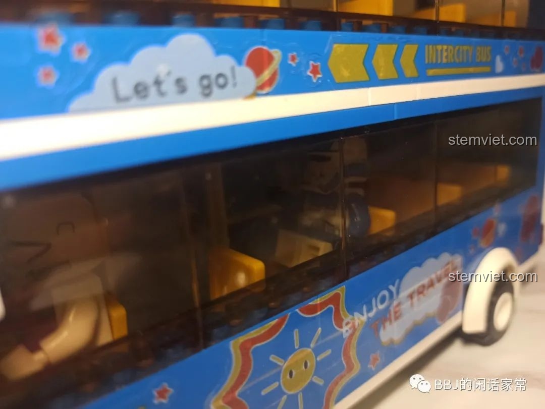 Mặt sau xe buýt hai tầng Wange 3970