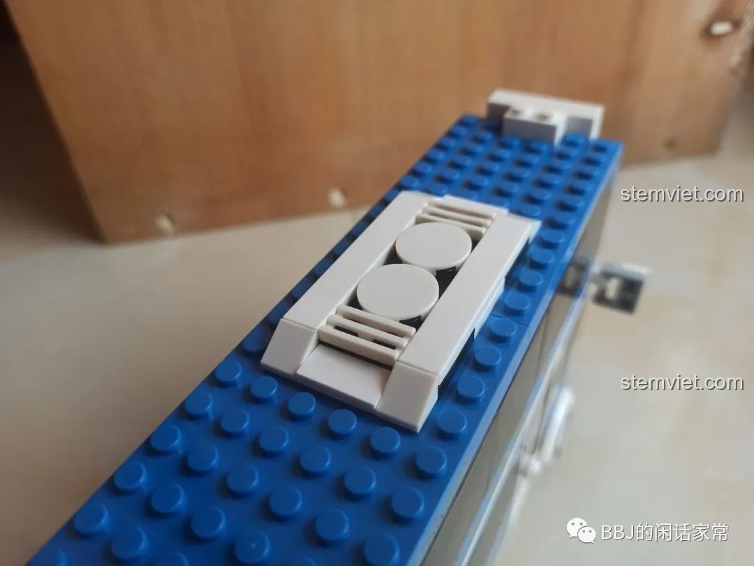 Mô hình xe buýt hai tầng Wange 3970 nhìn từ phía sau