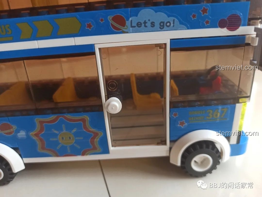 Cận cảnh khu vực lái xe buýt Wange 3970