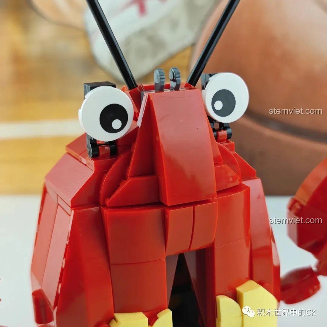 Bộ sưu tập lắp ráp Zhe Gao Phố Ẩm Thực hoàn chỉnh: Cửa hàng cá nướng, bạch tuộc, tôm hùm đất, minifigures.