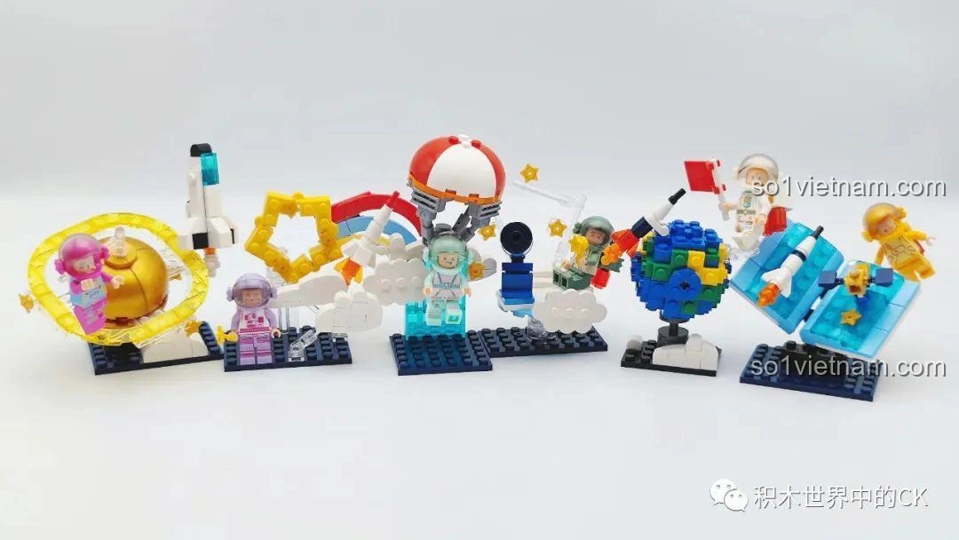 Toàn bộ 6 mô hình Phi Hành Gia Mèo Con Du Hành Vũ Trụ WISE BLOCK HA390213 đã hoàn thành, trưng bày cùng nhau tạo thành một bộ sưu tập đầy màu sắc và sinh động.