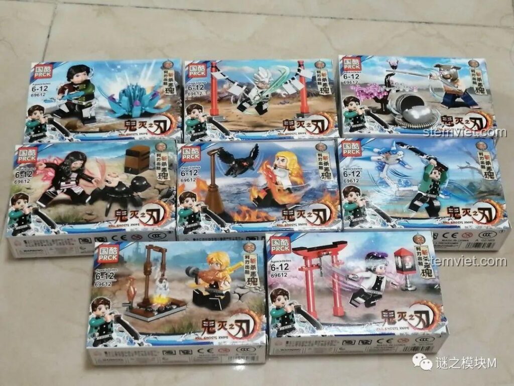 Toàn bộ 8 hộp của bộ đồ chơi Sưu Tập 8 Minifigure Thanh Gươm Diệt Quỷ PRCK 69612 được xếp ngay ngắn.