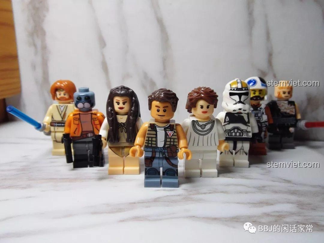 Toàn bộ 8 minifigures Star Wars XINH X0144 được trưng bày cùng nhau, tạo nên bộ sưu tập ấn tượng cho bé.