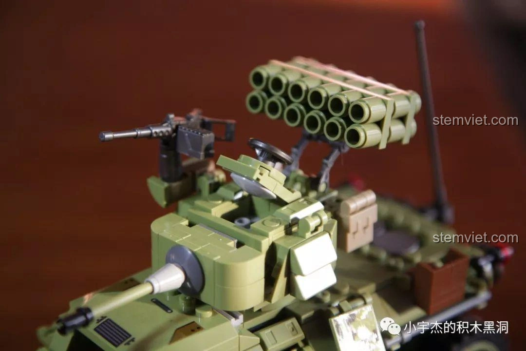 Toàn bộ bộ sưu tập quân sự Panlos Brick, bao gồm xe bọc thép 631007, pháo kéo và minifigure.