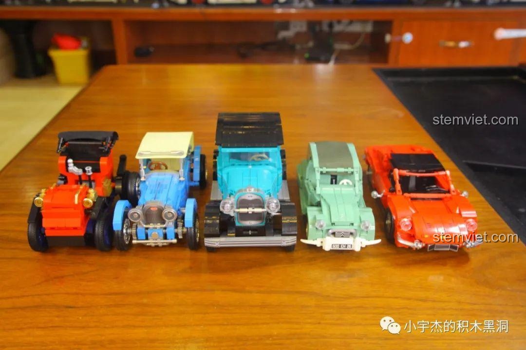 Năm mô hình xe cổ điển từ bộ sưu tập Beijing Auto Museum của SEMBO, nhìn từ góc khác.