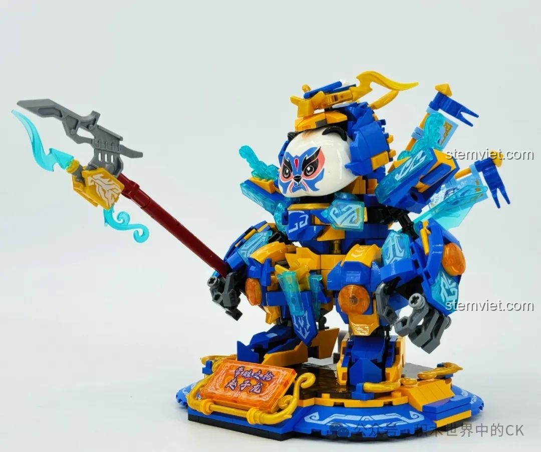 Bộ 4 mô hình Người Máy Gấu Trúc Anh Hùng Zhe Gao 662025-662028 trên nền đen phản chiếu, tạo hiệu ứng ấn tượng.