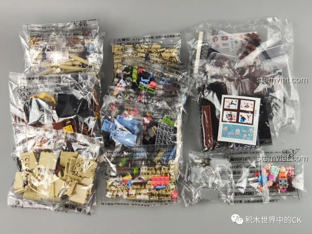 Tổng quan các túi mảnh ghép và sách hướng dẫn của bộ lắp ráp Cửa hàng trà sữa JIAZHI SY 5209.