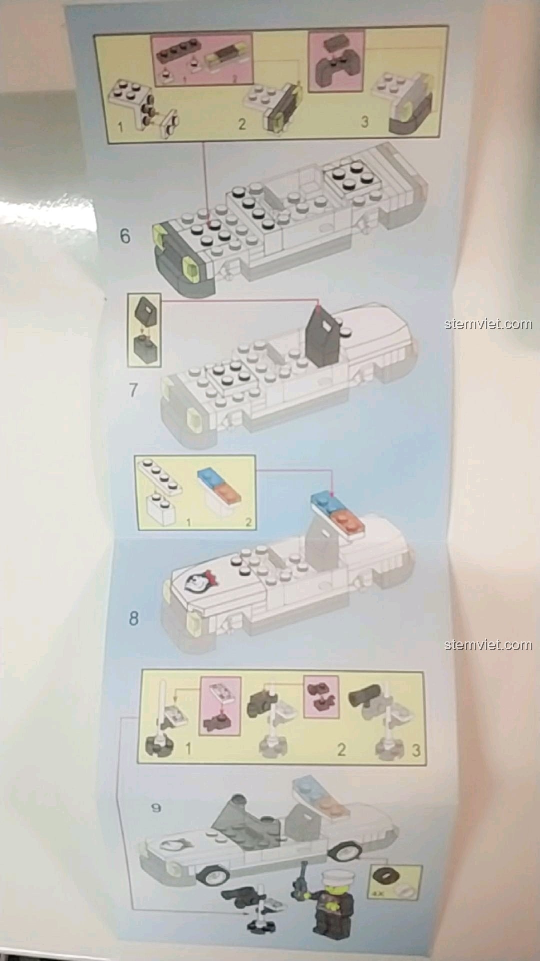Các bước tiếp theo trong tờ hướng dẫn lắp ráp của bộ xếp hình Xe Cảnh Sát Đo Tốc Độ Enlighten chất lượng cao.