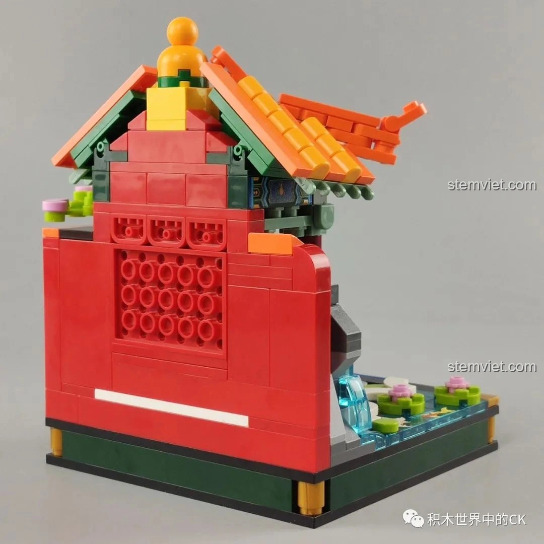 Các bồn hoa với đủ sắc màu trong bộ Keeppley K10145, tạo vẻ đẹp rực rỡ, tươi mới cho khu vườn.