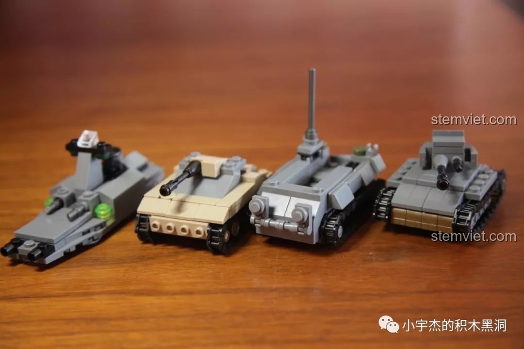 Bốn mô hình thứ hai từ bốn bộ lắp ráp SEMBO, thể hiện sự đa dạng và khả năng biến hình của sản phẩm.