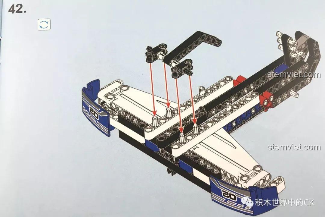 Hình ảnh bước 42 trong sách hướng dẫn, yêu cầu lắp đồng thời 4 chốt十字栓 vào các vị trí khó.