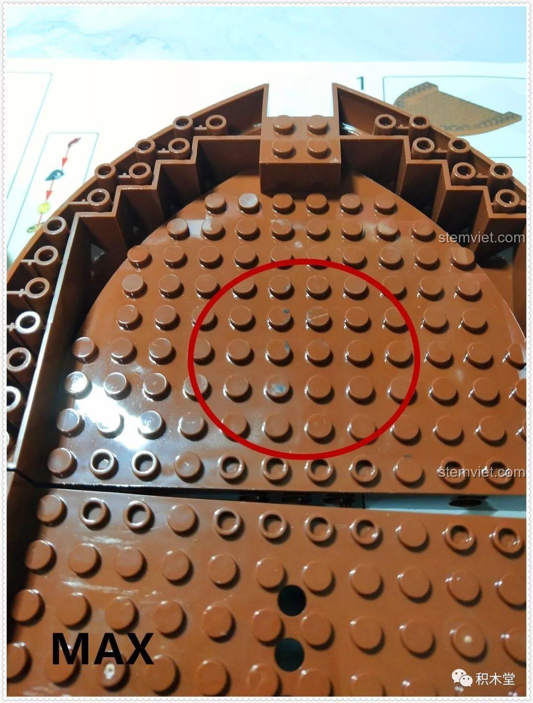 Cận cảnh cabin thuyền trưởng trên Tàu Cướp Biển Skull Adventure QL1801.