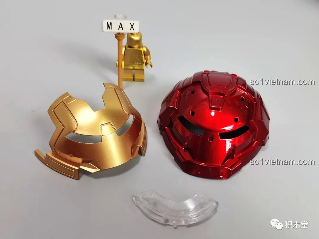 Các bộ phận của đầu KBOX V5004 Giáp Chống Hulk MK44 được tháo rời, bao gồm mặt nạ mạ vàng và phần đầu đỏ. Đánh giá KBOX 5004 Hulkbuster MK44 thiết kế mới.